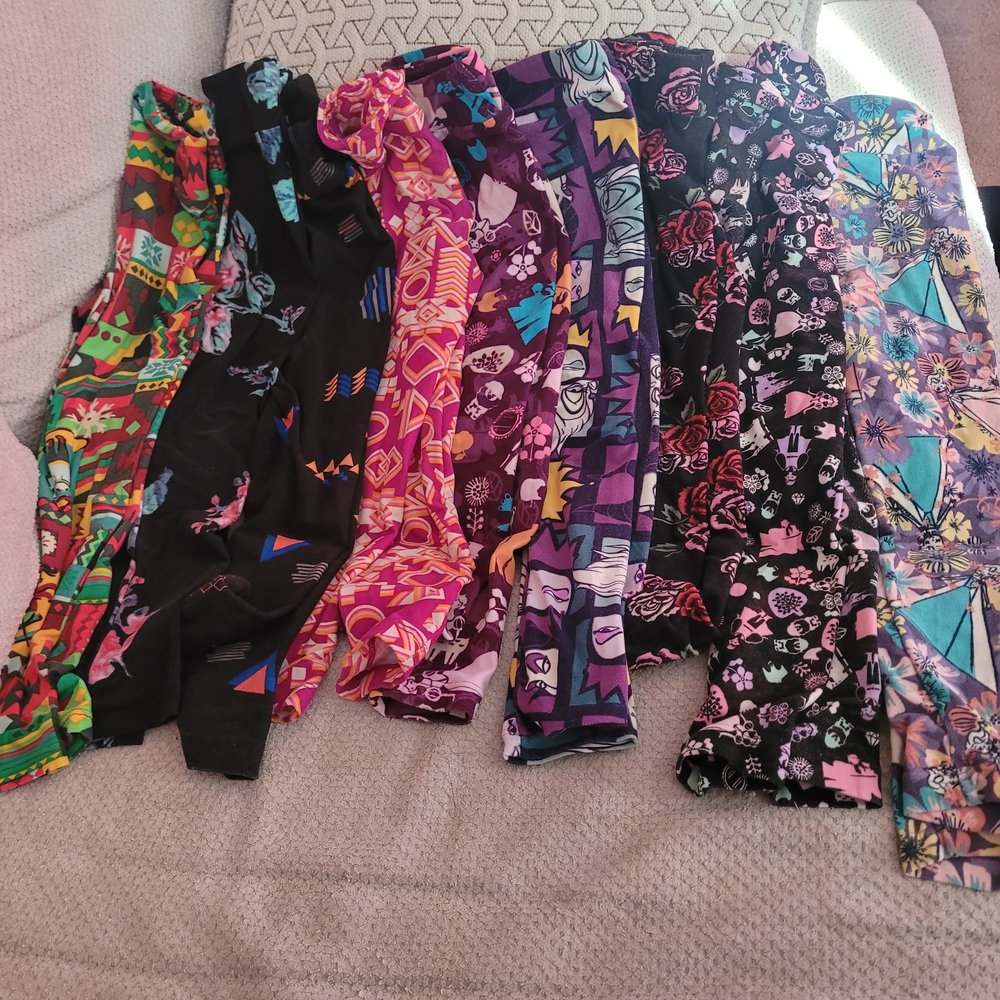 Colorful Patterned Leggings Collection - Picture 2 of 5